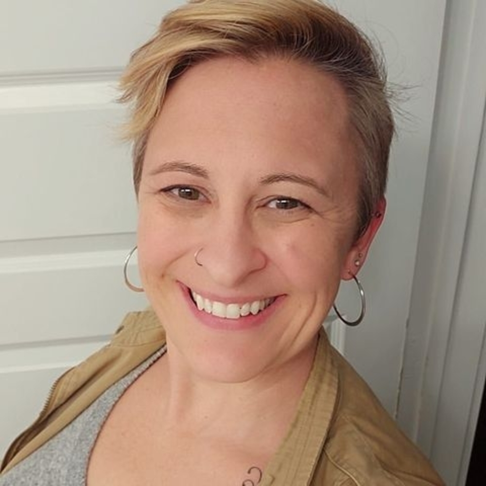 Meet your Posher, Connie